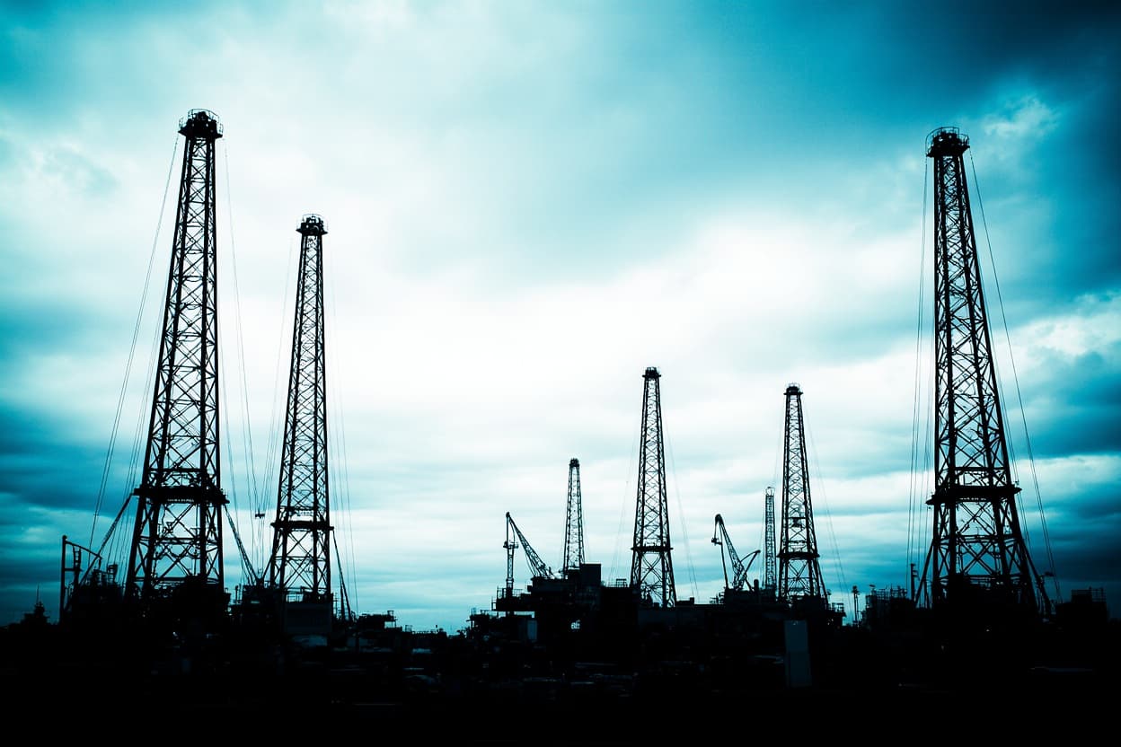 100 مليار دولار على المحك: غياب الاستقرار يعقّد عودة الاستثمار النفطي إلى فنزويلا