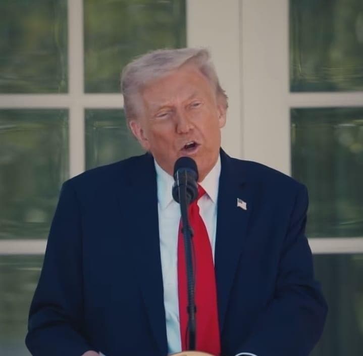 ترامب يشترط خفض الفائدة ويهاجم سياسات البنك المركزي الحالية