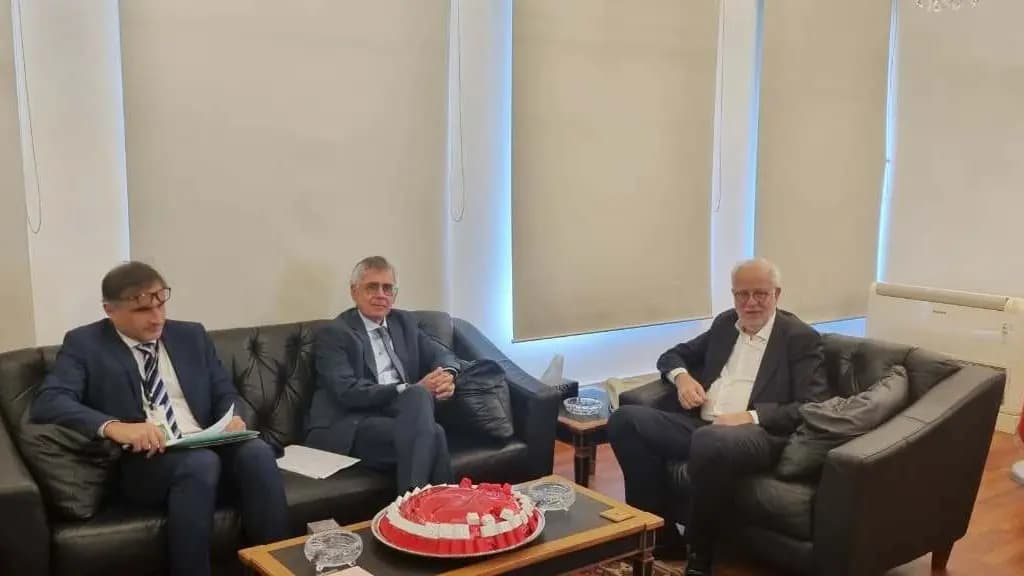 وزير العدل يبحث مع السفير البرازيلي تعزيز التعاون القضائي والقانوني