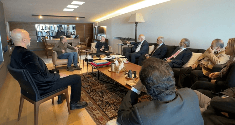  باسيل  يتابع مطالب الفنانين خلال لقائه نقابة المسرح والسينما