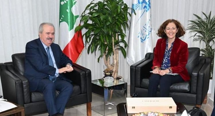 جابر يبحث مع وفد الخزانة الفرنسية الرقمنة والإصلاح المالي ودعم التعاون التقني