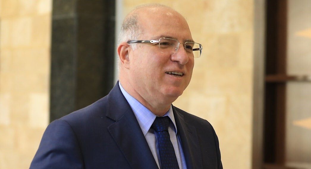 وزير العمل الدكتور محمد حيدر