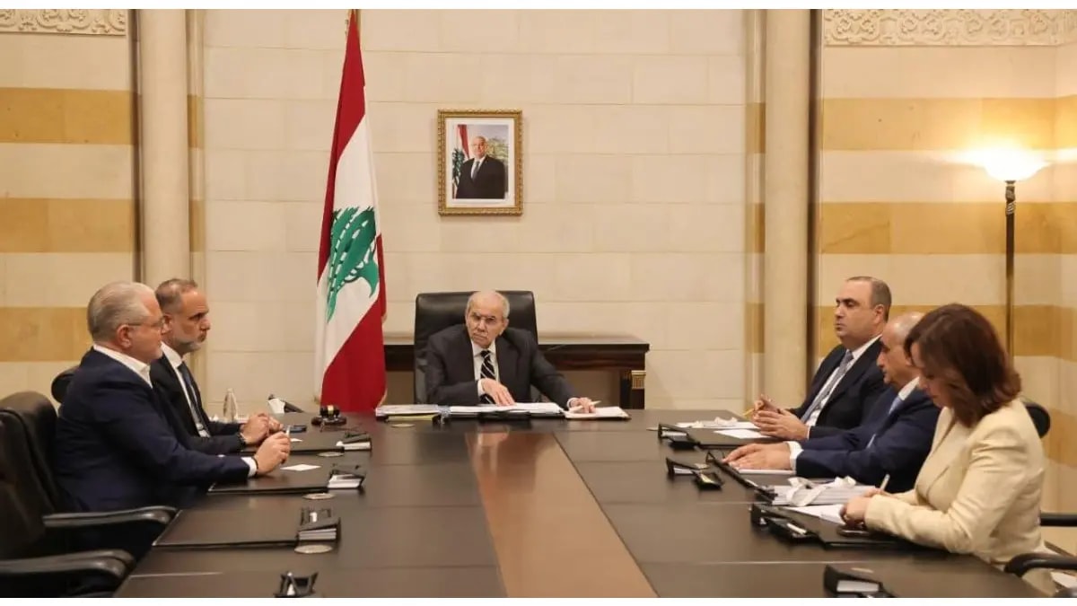 رئيس الحكومة ترأس اجتماعًا بحث في تحضيرات بدء العمل في مطار القليعات