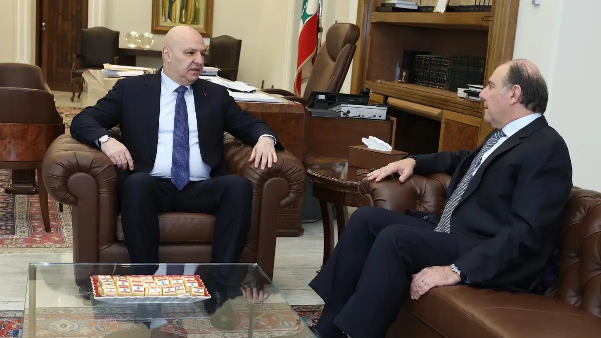 رئيس الجمهورية في إجتماع مع حاكم مصرف لبنان (وطنية)