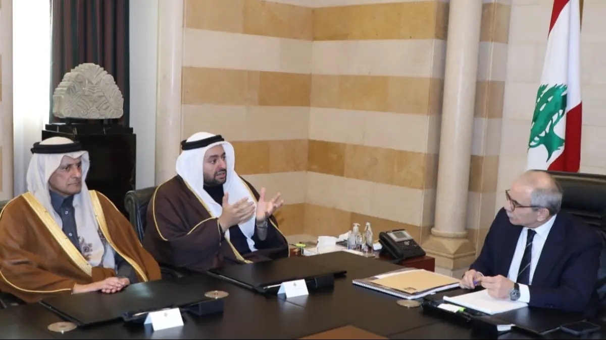 خلال لقاء جمع بين رئيس الحكومة اللبناني والوفد القطري (وطنية)