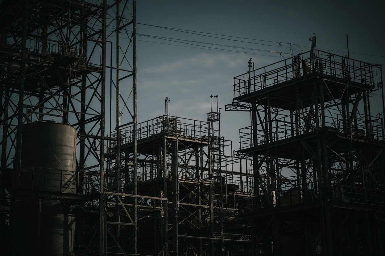 بنى تحتية كهرباء AI