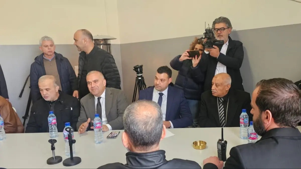 تنظيم حركة الشاحنات-معبر المصنع