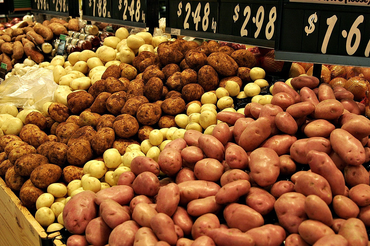 1200px-Various_types_of_potatoes_for_sale