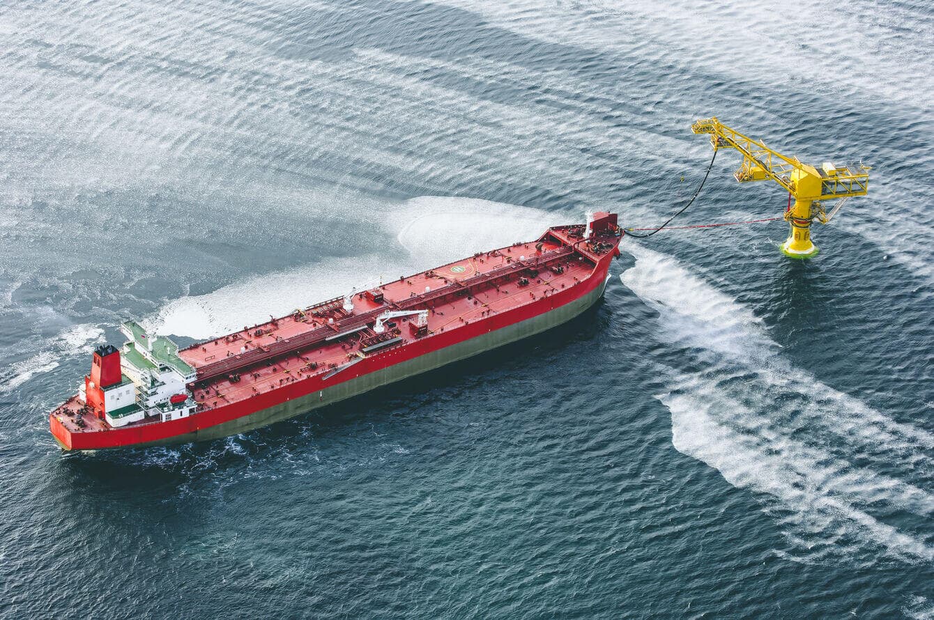 العقوبات الأميركية تدفع بـ48 مليون برميل نفط روسي إلى حيرة على سطح المحيط