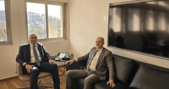 النائب بلال عبد الله يزور أوجيرو ويشيد بخطط المدير العام للنهوض بالمؤسسة