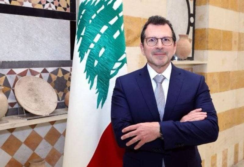 اجتماع لبحث ترميم عشرات المنازل في عبيه ودعم رقمنة البلدية