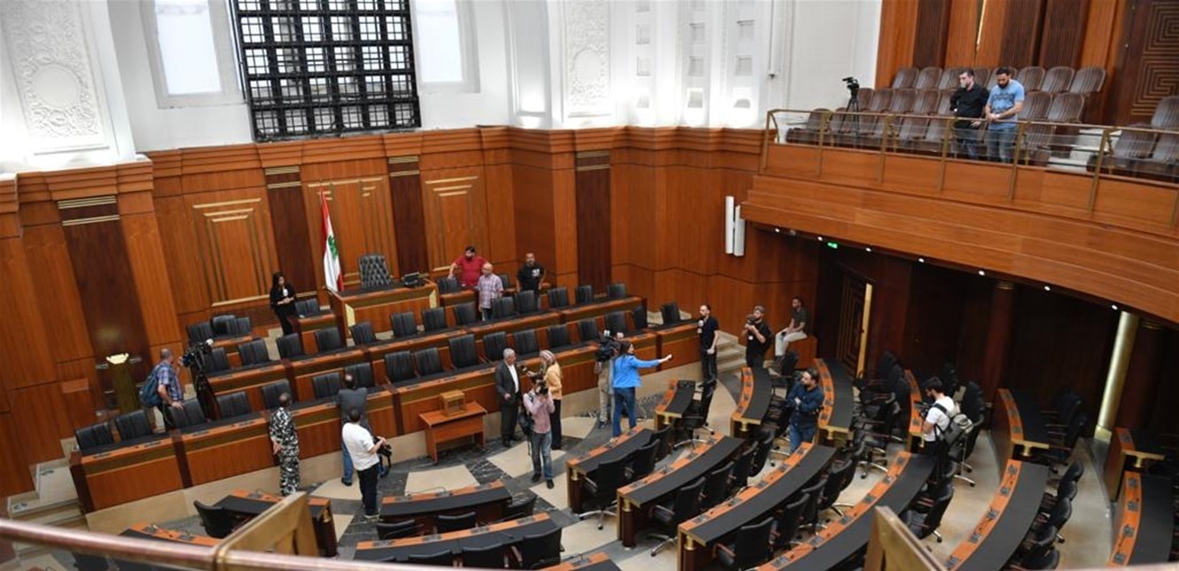من داخل مجلس النواب اللبناني أثناء التصويت على تجديد هيئاته ولجانه، بيروت، 21 تشرين الأول 2025