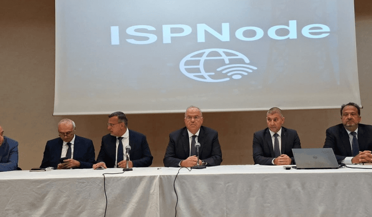 الحاج يطلق مبادرة لتطوير شبكات الخليوي عبر الحوسبة المتقدمة و 5G