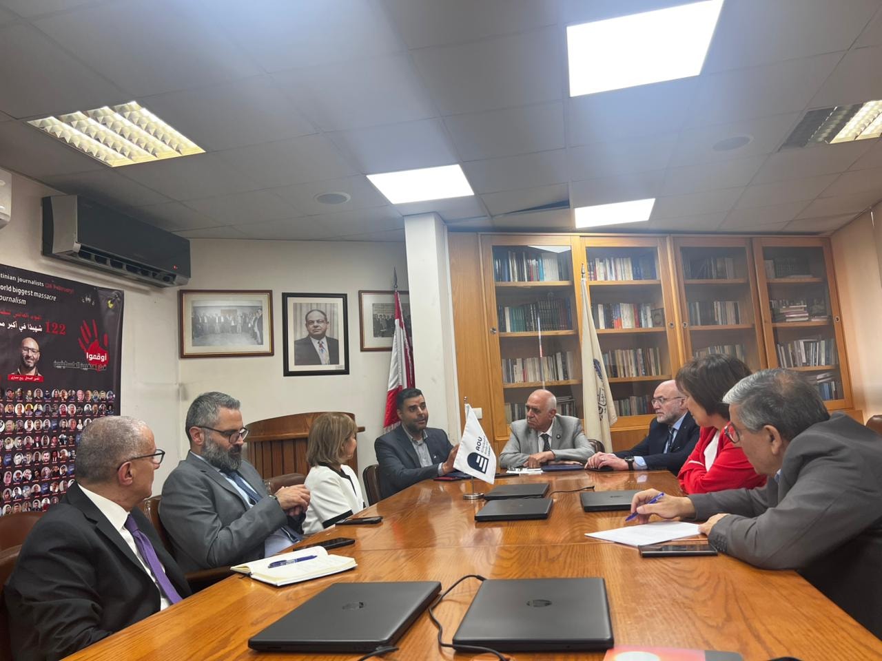 خلال إجتماع نقابة محرري الصحافة في لبنان مع الجامعة العربية المفتوحة لتوقيع بروتوكول تعاون بينهما، الحازمية (إقتصادي.كوم)