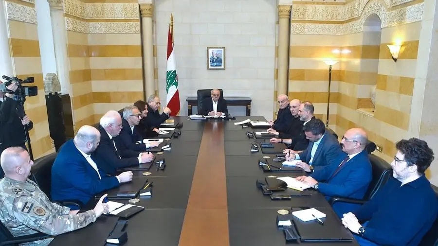 خلال إجتماع لمجلس الوزراء اللبناني في السراي (وطنية)